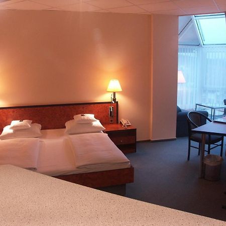 Hotel Arkadia Friedrichsdorf Buitenkant foto