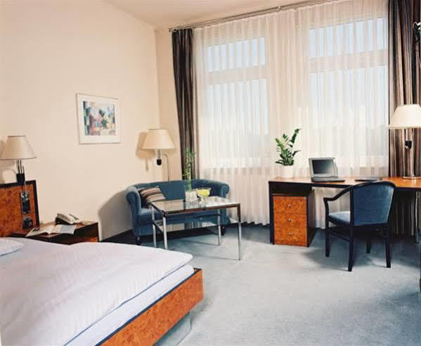 Hotel Arkadia Friedrichsdorf Buitenkant foto