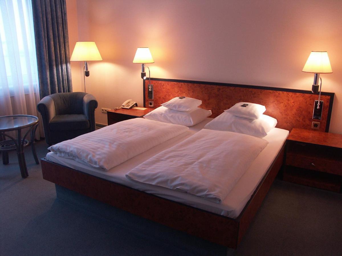 Hotel Arkadia Friedrichsdorf Buitenkant foto