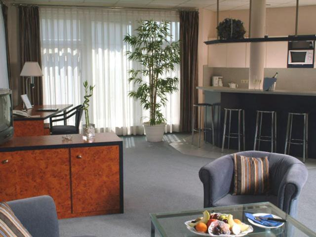 Hotel Arkadia Friedrichsdorf Buitenkant foto